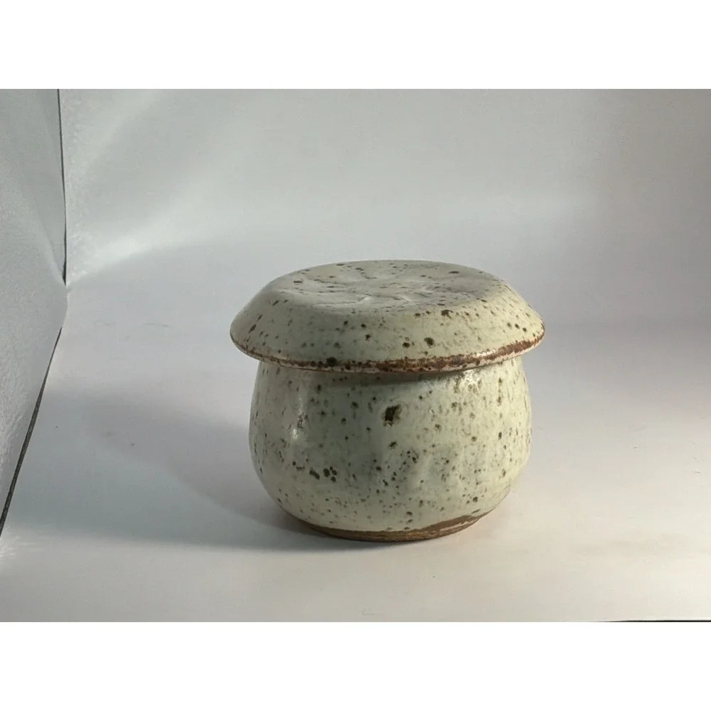 Handmade Butter Keeper Shinto Style Ceramics Milky White With Rust‎ Spots